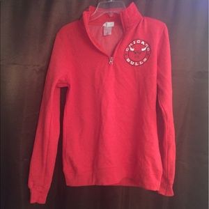 Bulls pull over sweatshirt